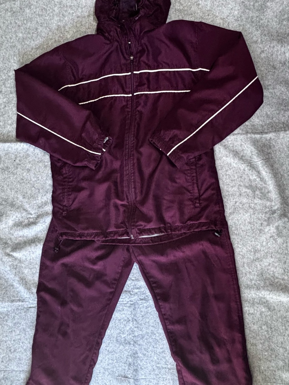 tek gear Men’s Windbreaker Jacket in Burgundy with White Piping